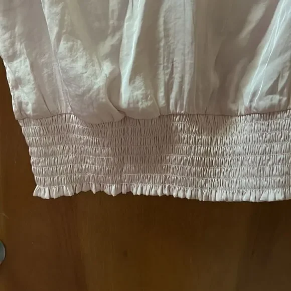 Light pink shell blouse for work or play - Picture 5 of 7